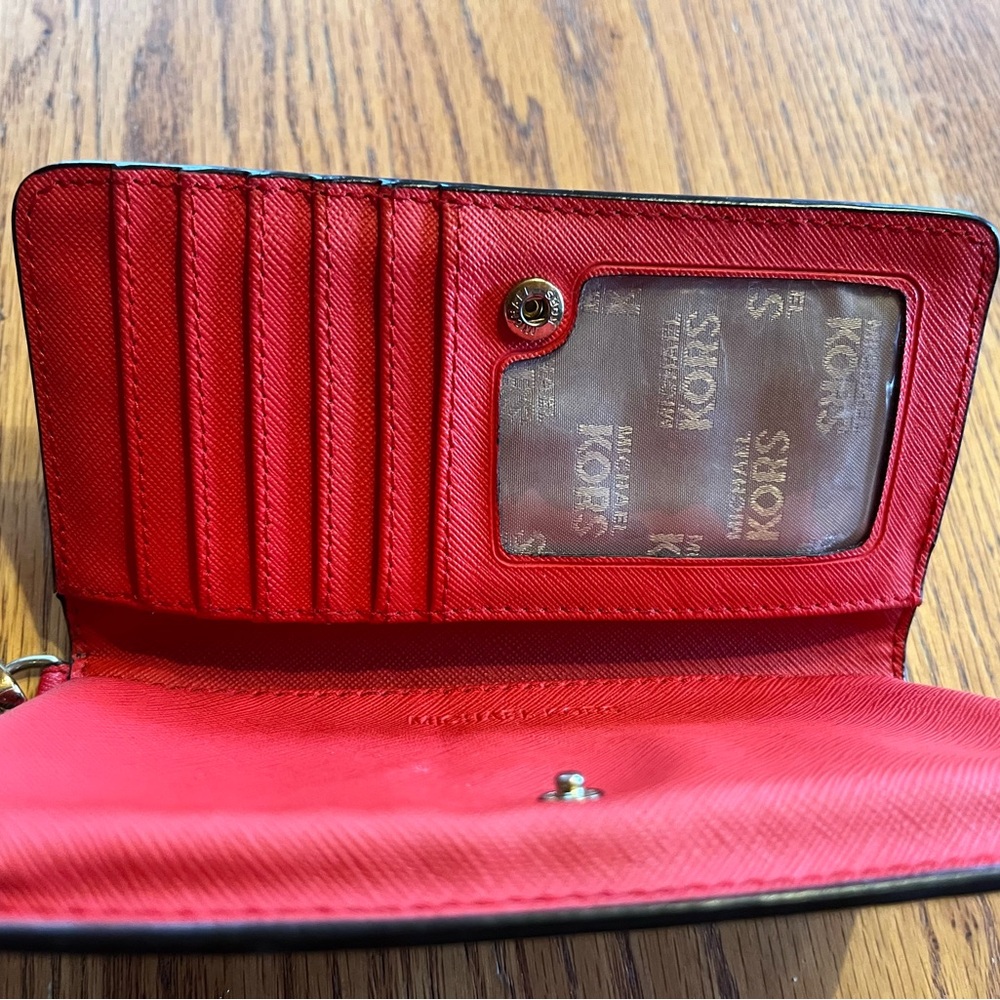 Michael Kors Red and White Floral Wristlet/phone case - Picture 3 of 7